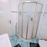 Lejlighed In A Wonderful Panoramic Location - With Shared Bathroom Weinheim