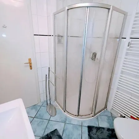 Διαμέρισμα In A Wonderful Panoramic Location - With Shared Bathroom Weinheim