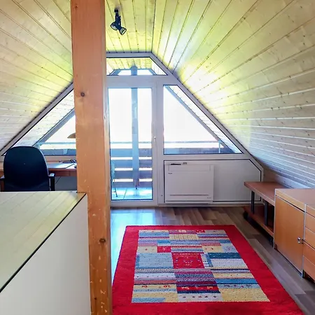 In A Wonderful Panoramic Location - With Shared Bathroom Weinheim
